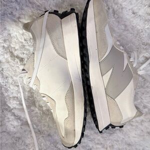 New Balance White and Gray Athletic Shoes 327 10.5W / 9M